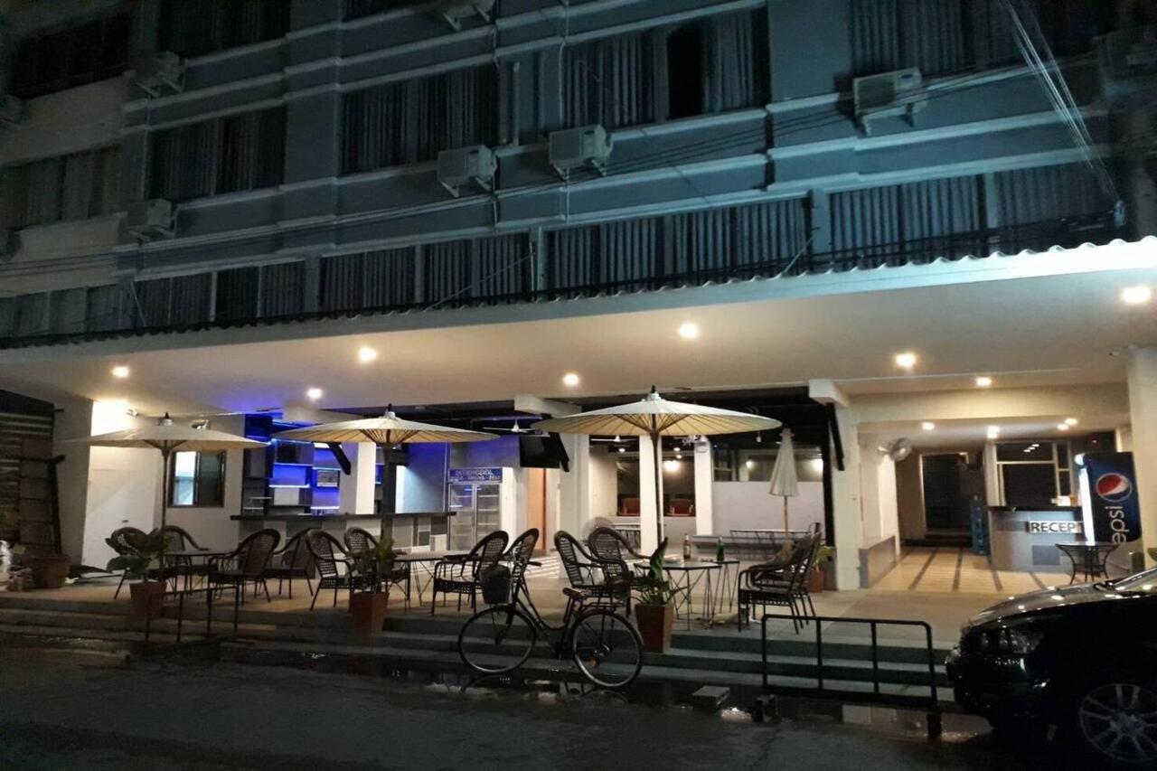 Happy Bou Jomtien Hotel Pattaya Ngoại thất bức ảnh
